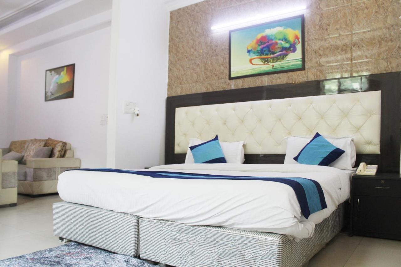 Hotel Trio Residency Near Noida City Center Exterior photo